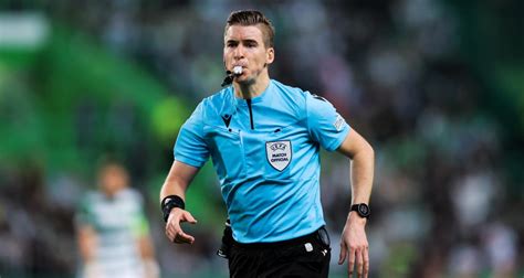 Arbitre de foot