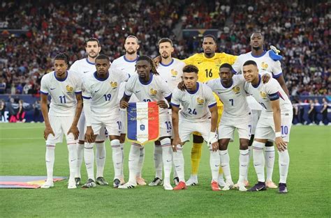 Célébration de l'équipe de France après la victoire contre le Brésil en 2006