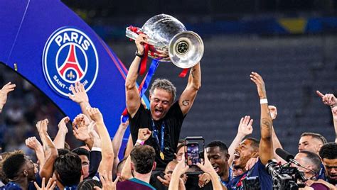 Cavani marque le but de la victoire pour le PSG