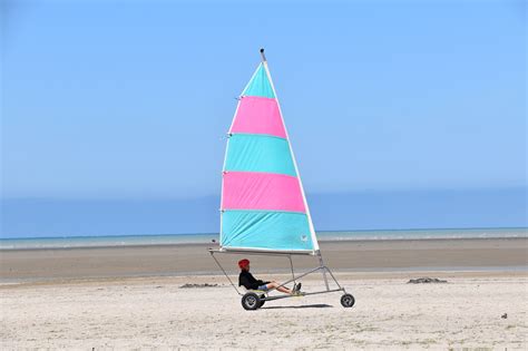 Char à voile sur la plage