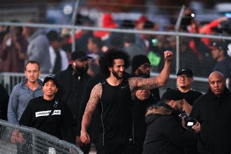 Colin Kaepernick kneeling