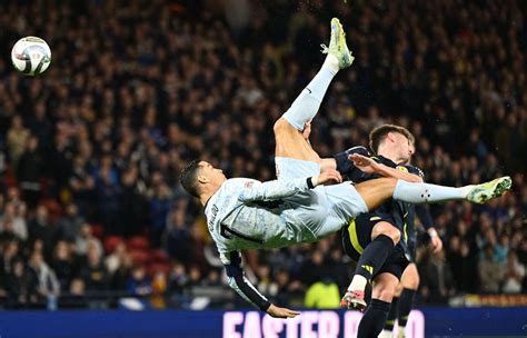 Cristiano Ronaldo célèbre un but