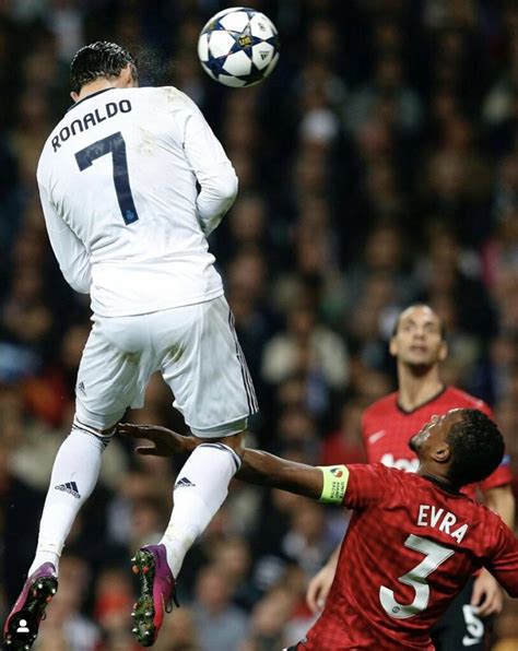 Cristiano Ronaldo saut