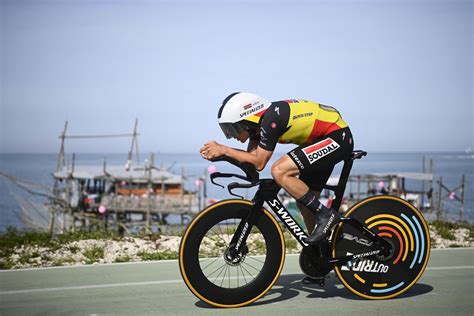 Cycliste contre la montre
