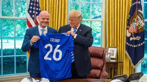 Donald Trump et Gianni Infantino