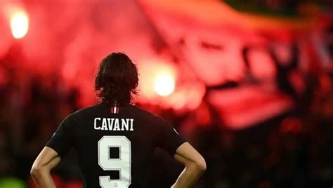 Edinson Cavani aux côtés des patrons du Cesar