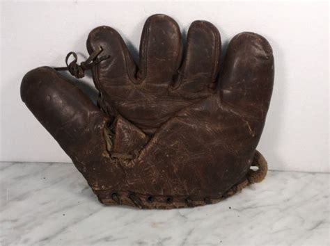 Gant de baseball des années 40