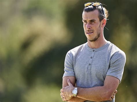 Gareth Bale sur un terrain de golf