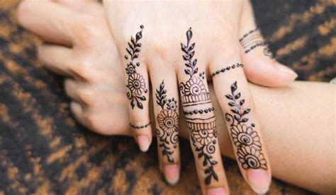 Henné sur les mains