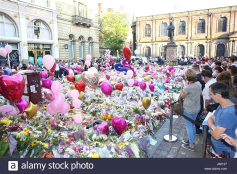 Hommage aux victimes de Manchester