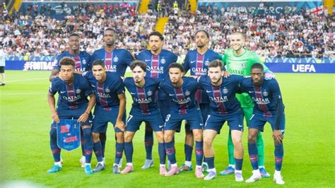 Infographie des joueurs ayant joué au PSG et au FC Barcelone