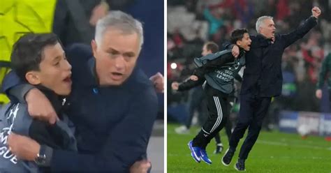 José Mourinho avec un ramasseur de balles
