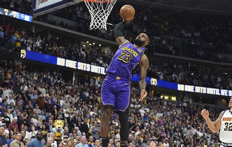 LeBron James premier match