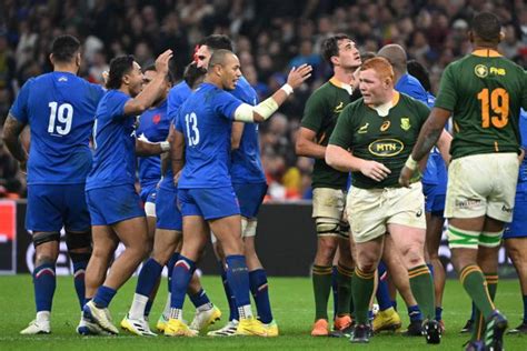 Les Bleus célèbrent leur victoire face à l'Afrique du Sud