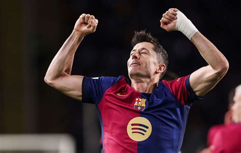 Lewandowski célébrant un but
