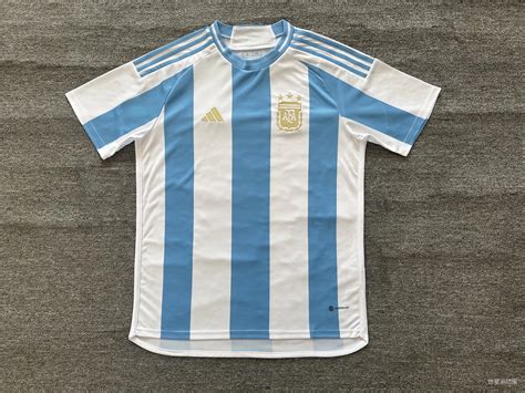 Maillot de l'Argentine avec trois étoiles