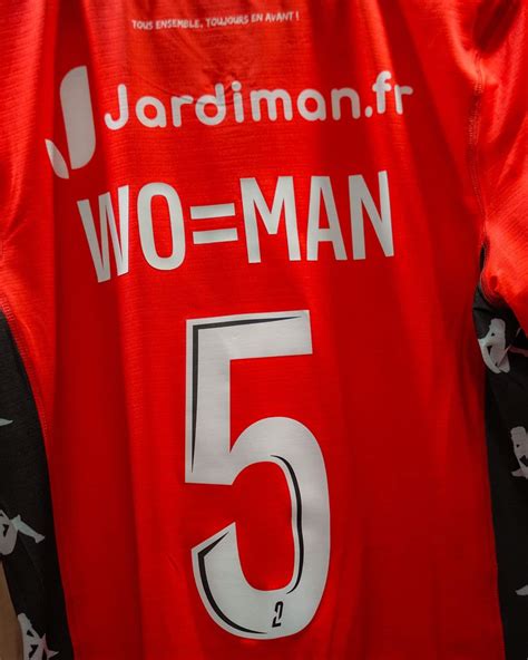 Maillots de football avec le flocage WO=MAN