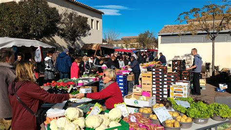 Marché en plein air à Ponte da Barca