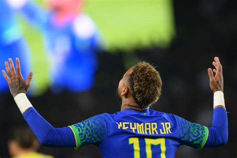 Neymar célébrant un but