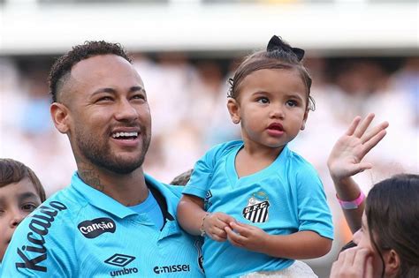 Neymar et un enfant