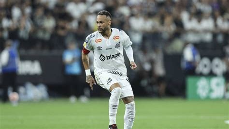 Neymar lors d'un match avec Santos