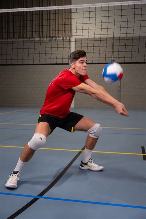 Passe haute au volley-ball