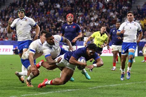Représentant Fédéral lors d'un match de rugby