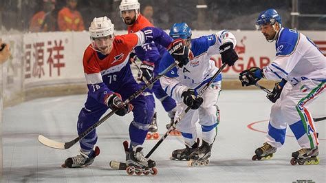 Roller Hockey Action
