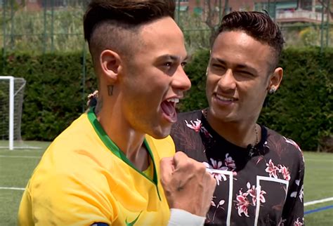 Statue de cire de Neymar