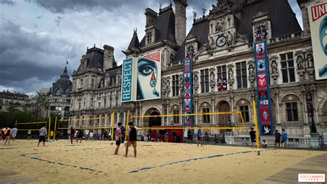 Terrain de beach-volley à Paris