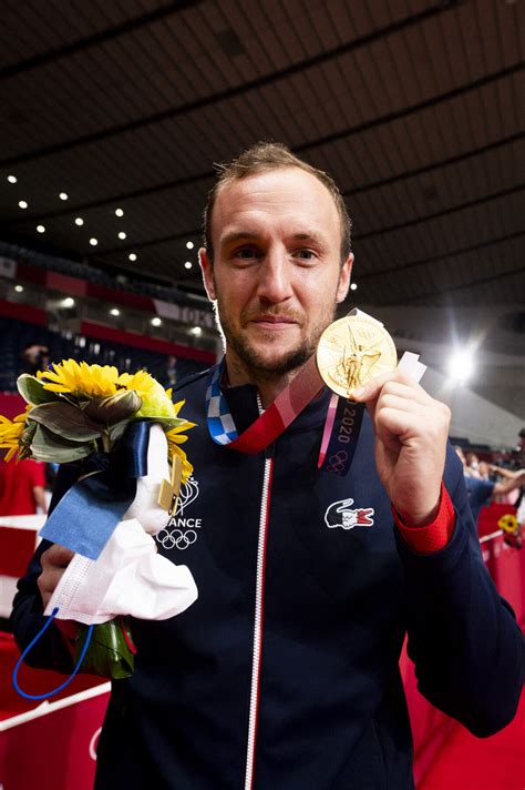 Valentin Porte avec sa médaille