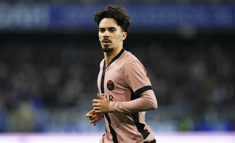 Vitinha célébrant un but