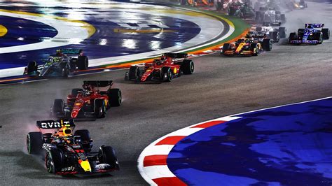 Voiture de Formule 1 sur circuit