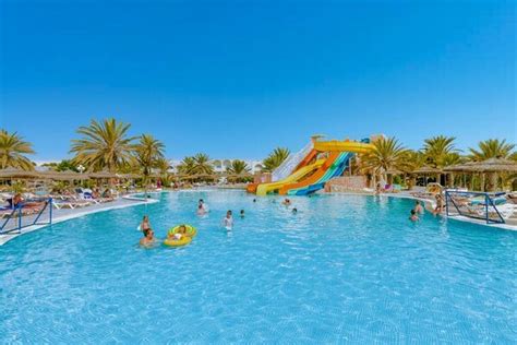 Vue extérieure du Baya Beach Aqua Park Hotel